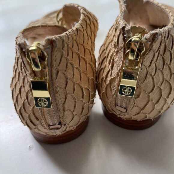 House of Harlow 1960 Samantha Snake Skin Flat Sandal, Size 7.5 - Picture 4 of 7
